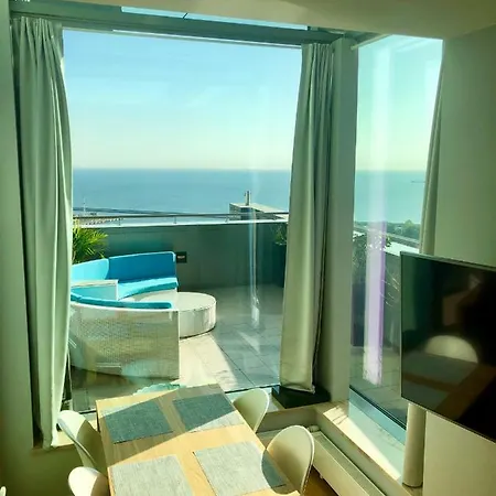 شقة Sea Towers Penthouse 28-29 Two-floors Sea View Panoramic Terrace 110m2 !!! Jacuzzi غدينيا